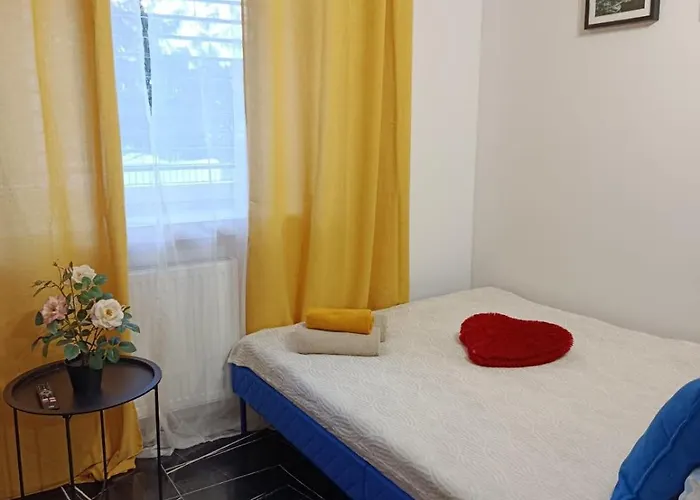 Mieszkanie Z 2-sypialniami * Łomianki